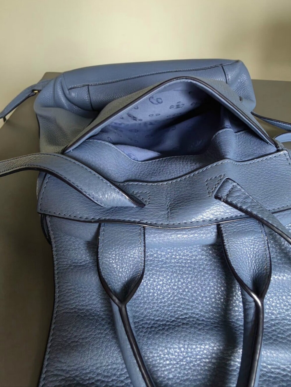 Tory Burch Genuine Leather Backpack Blue Pebbled Leather Excellent Cond. - Picture 7 of 12
